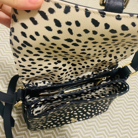 Tory Burch Crossbody Bag - Picture 4 of 9